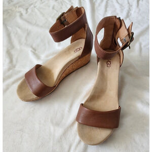 UGG ZOE II Women's Size 8.5 Brown Leather Ankle Strap Wedge Cork Sandal